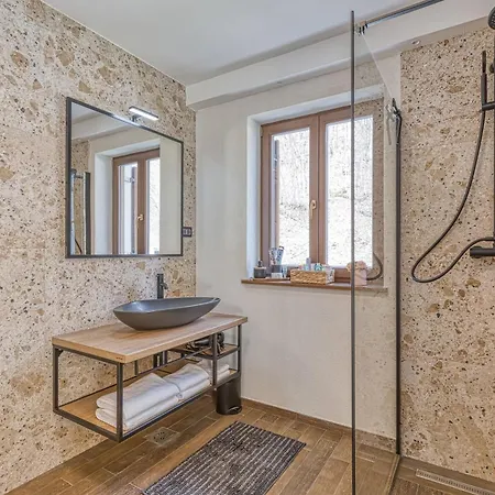 Riverside Stari Malni Kolpa *