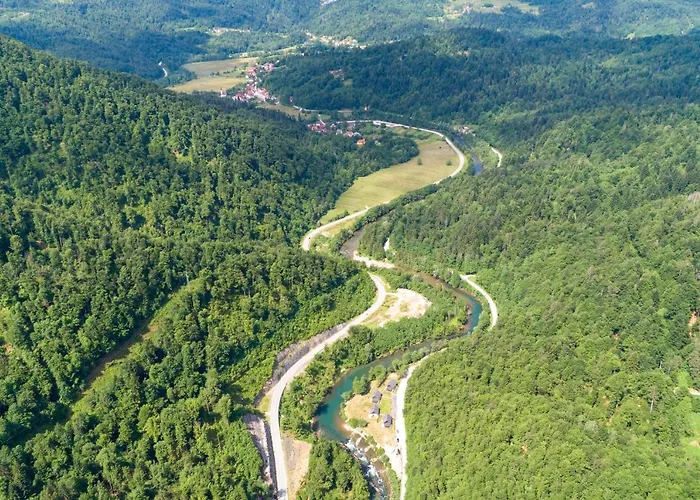 Riverside Stari Malni Kolpa Dağ evi Osilnica