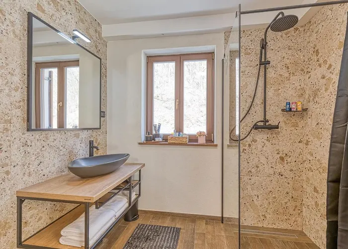 Dağ evi Riverside Stari Malni Kolpa *